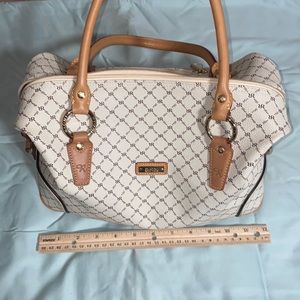 Rioni “Boston” style shoulder bag.